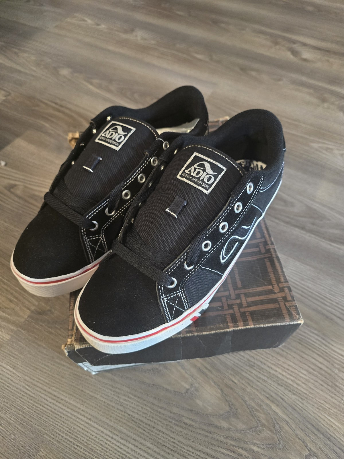 Adio Standard Kenny Anderson vintage skate shoes, Blakc/White, New in Box. Sz 9