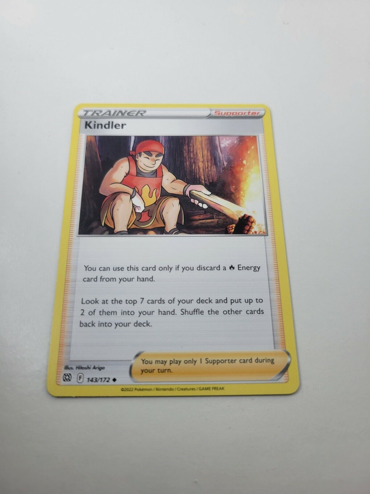 Pokemon TCG Brilliant Stars Trainer kindler 143/172 Regular Uncommon Card NM