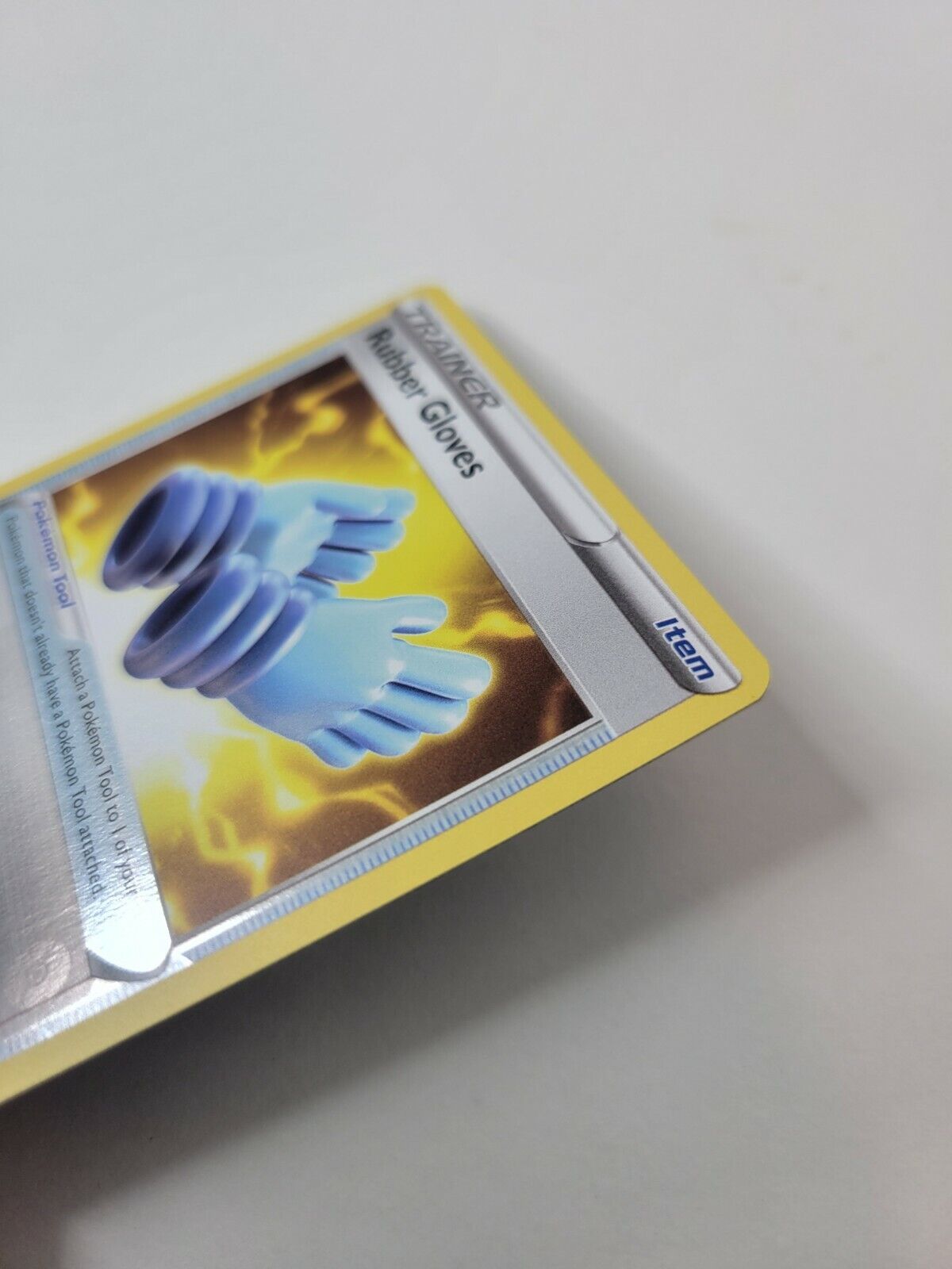 Pokémon TCG Rubber Gloves Evolving Skies 156/203 Reverse Holo Uncommon Card NM