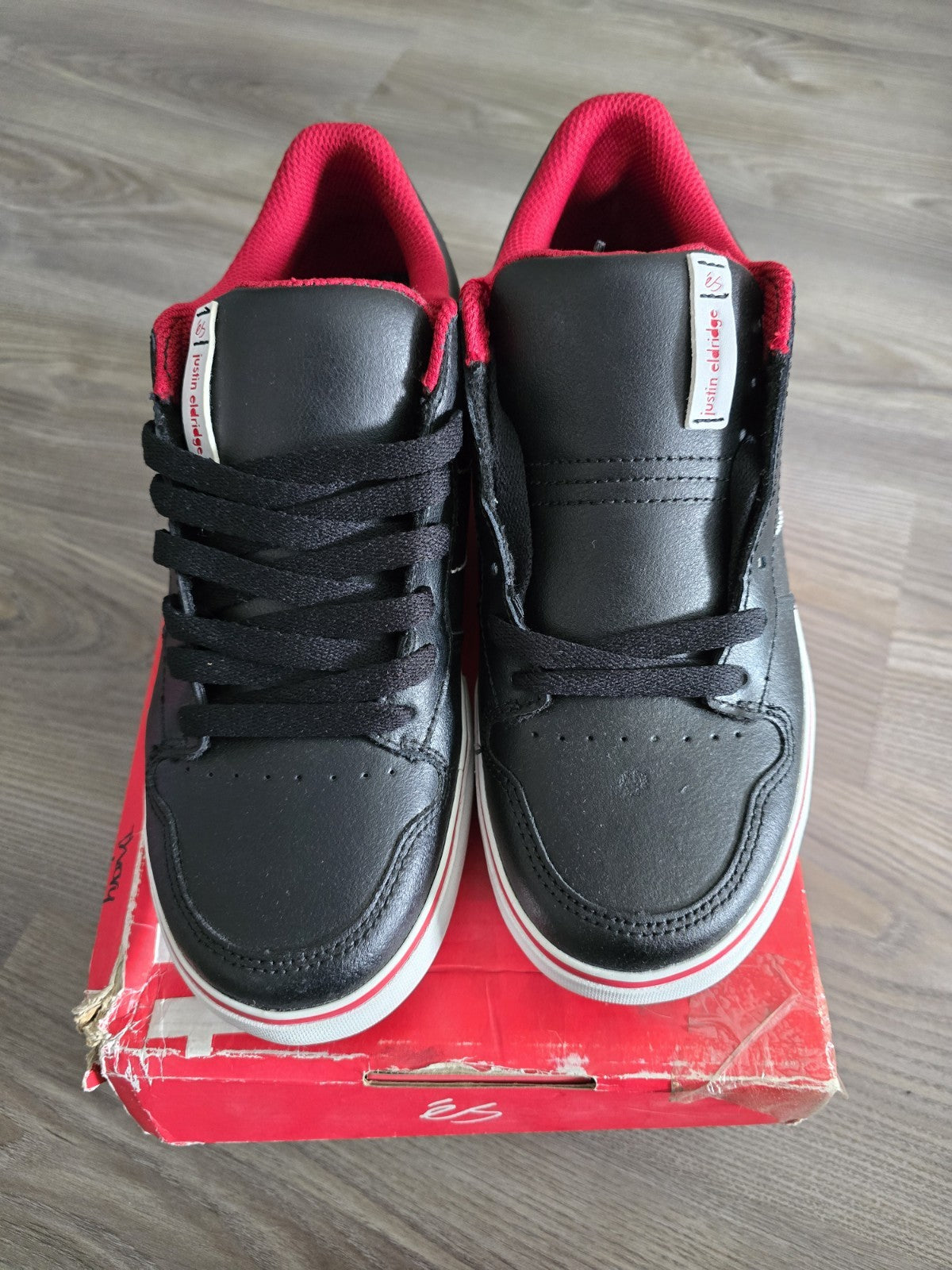 Es Theory low Black/Red leather Justin Eldridge Vintage Skate shoes Sz 9