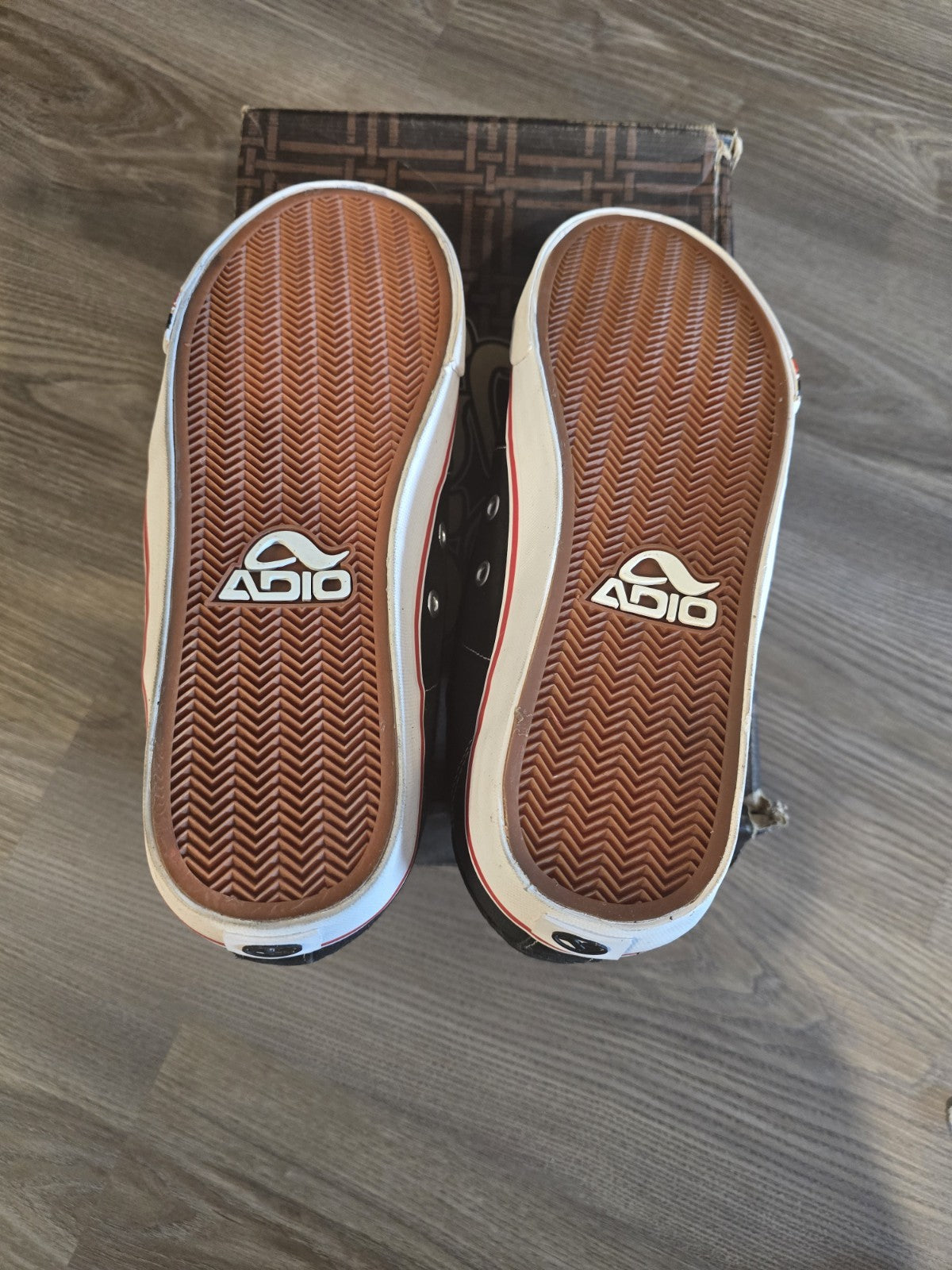 Adio Standard Kenny Anderson vintage skate shoes, Blakc/White, New in Box. Sz 9