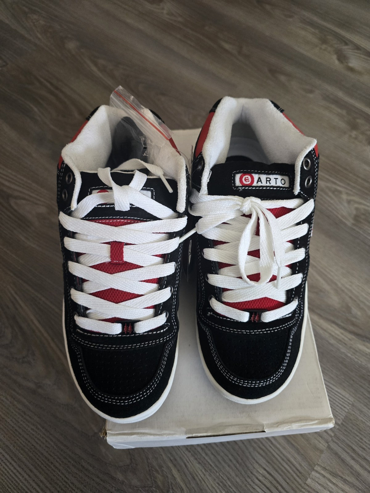2007 Etnies X Arto Mid Sample, New in Box Sample, Vintage Skate shoes Size 9