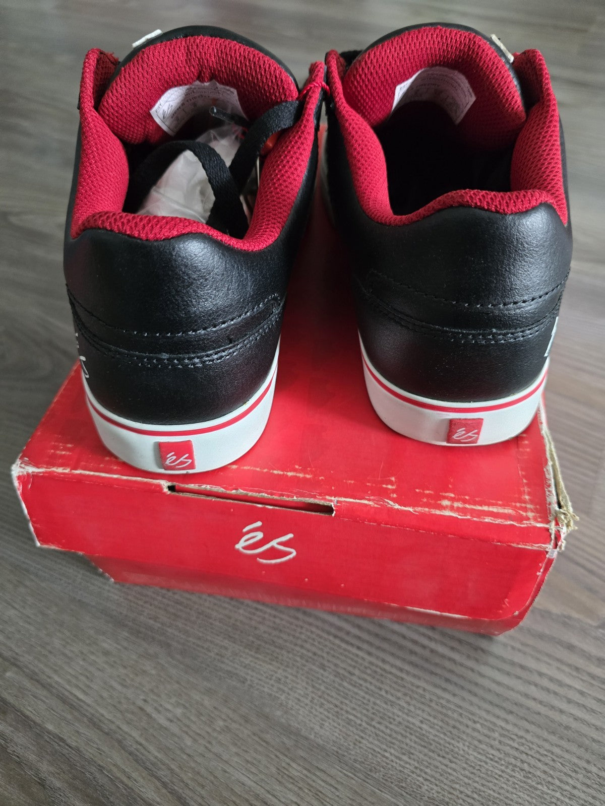 Es Theory low Black/Red leather Justin Eldridge Vintage Skate shoes Sz 9
