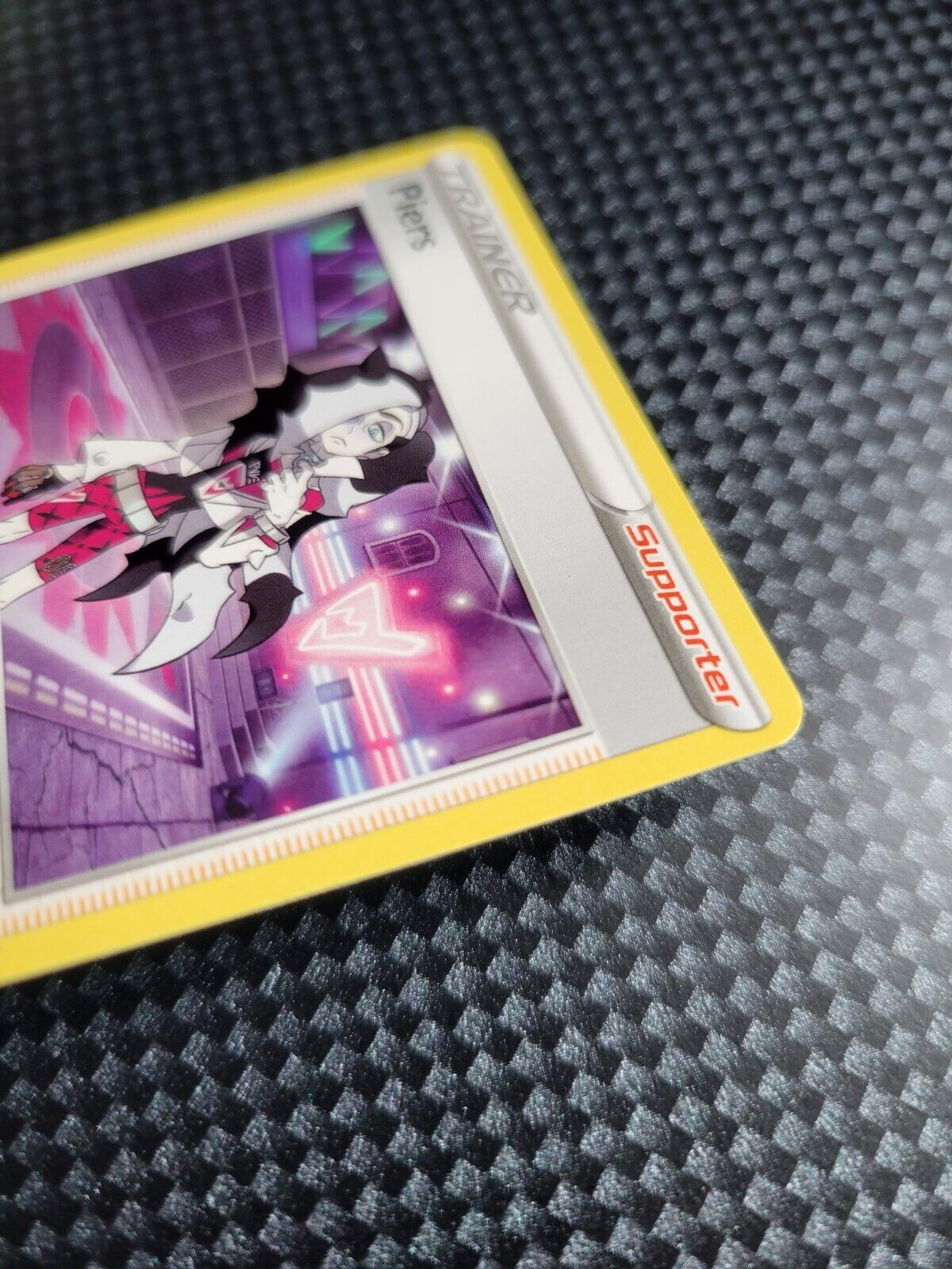 Pokémon TCG Piers Champion's Path 058/073 Regular Uncommon Trainer Card NM 2020