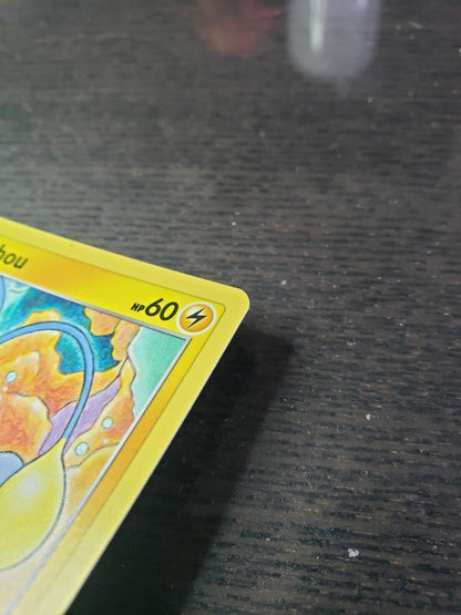 Pokemon TCG Chinchou 68/202 Sword & Shield Base Set Common card NM 2020