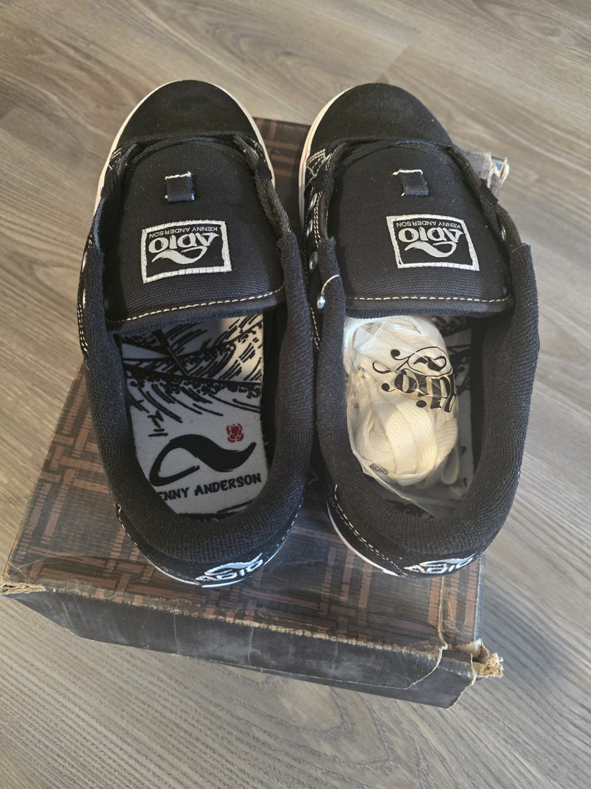 Adio Standard Kenny Anderson vintage skate shoes, Blakc/White, New in Box. Sz 9